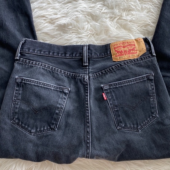 Levi’s Straight Leg Jeans - Picture 3 of 6